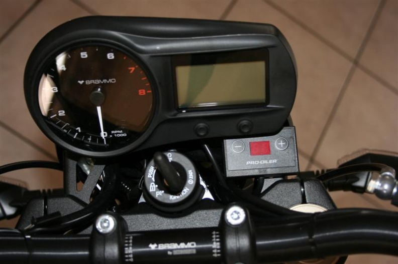 Controllers display fits nicely under the instrument cluster controller.JPG