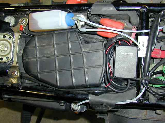 Oil container, junction box and pump
It's a tight fit, and just nowhere to fit the oil container vertically. tank_pump_jb.jpg
